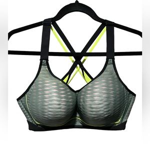 Victoria Secret Sport like new size 38DD